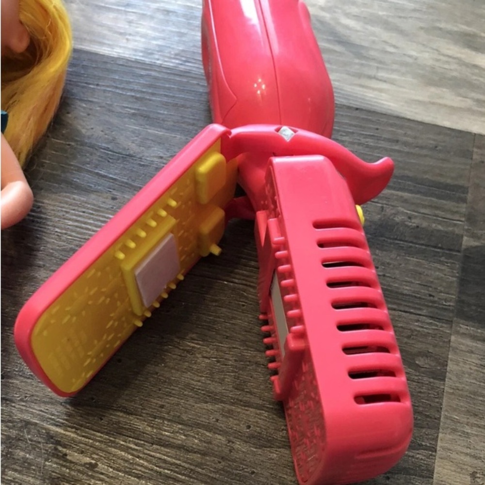 Pink and Yellow Kids Toy Hair Styling Tool flatiron for dolls